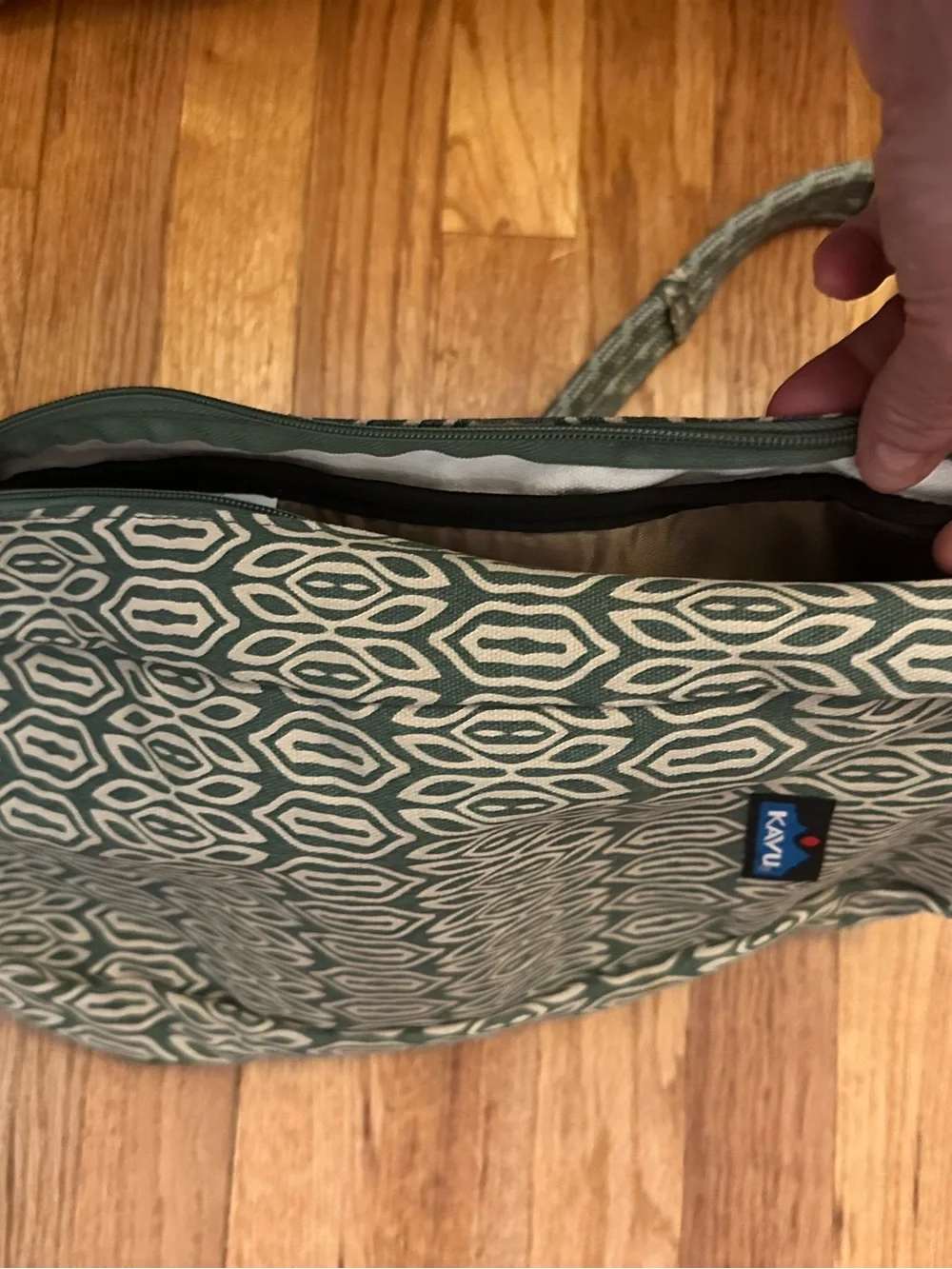 Kavu switch rope slinger shoulder crossbody  bag